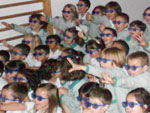 Estudiantes con gafas 3D